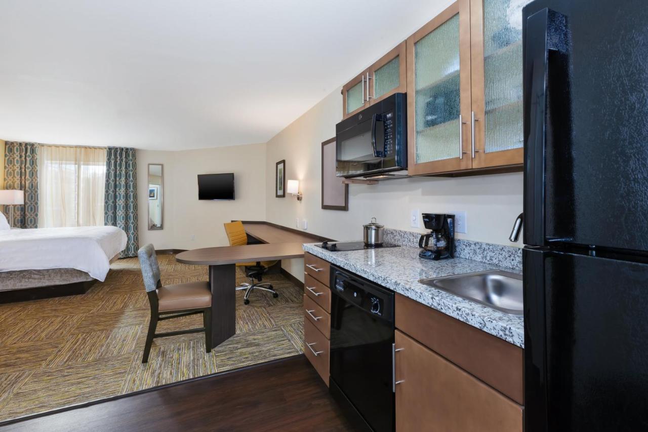 Candlewood Suites Louisville - Ne Downtown Area By Ihg Bagian luar foto